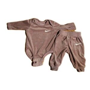 Nike Baby Girls 2 Piece Velour Bodysuit & Pants Outfit Set Dusty Rose Purple 3M